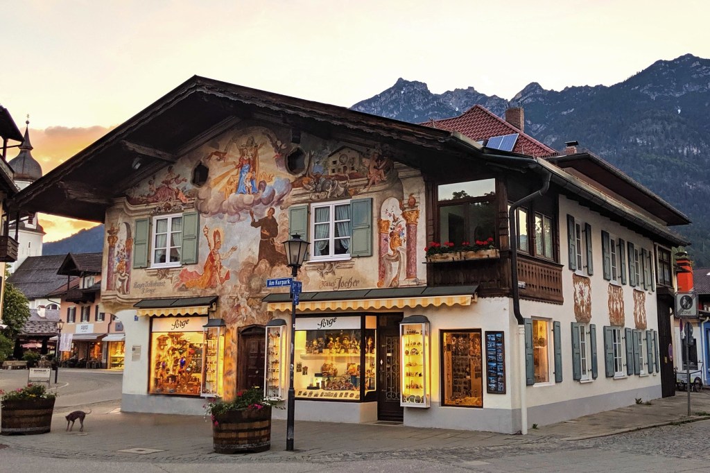 A Glimpse of Austria, and Summer Finally Arrives in&nbsp;GAP